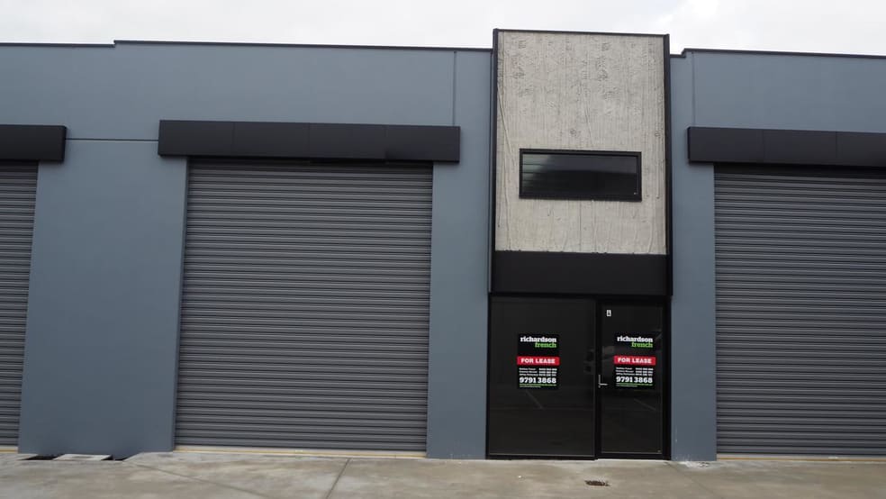 Click to view all images 4/10-12 Morialta Road Cranbourne West VIC 3977 - Image 2