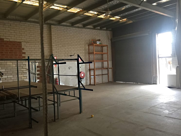 Click to view all images 2/11 Apsley Place Seaford VIC 3198 - Image 2