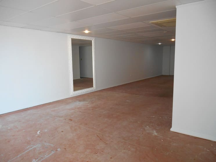 Click to view all images Shop 5 Hervey Bay Marina Urangan QLD 4655 - Image 2
