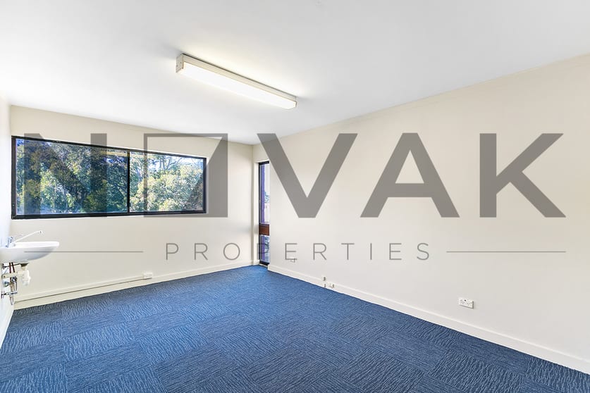 Click to view all images 727C Pittwater Road Dee Why NSW 2099 - Image 2