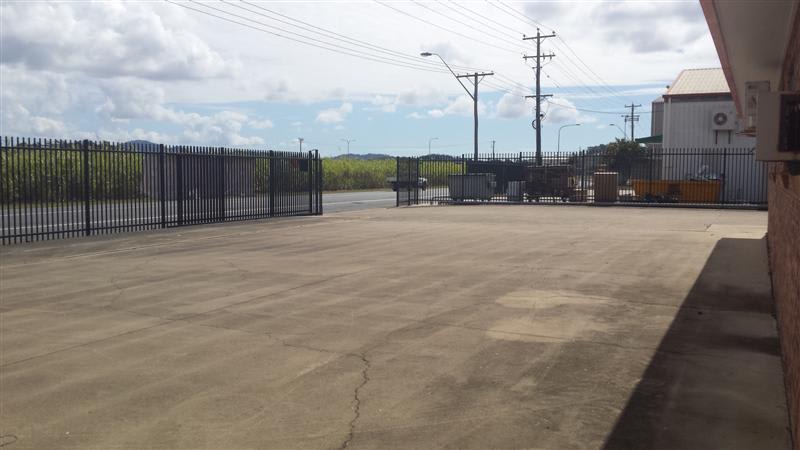 Click to view all images 180 Mackay Bypass Road Glenella QLD 4740 - Image 3