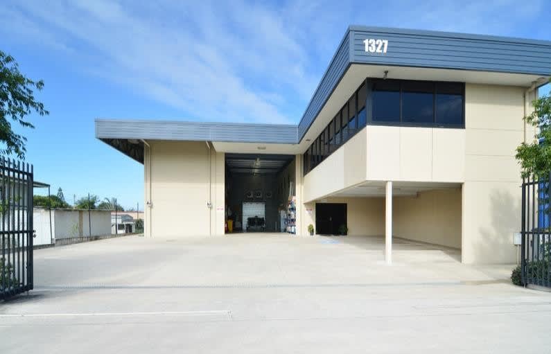 Click to view all images 1327 Lytton Road Hemmant QLD 4174 - Image 1