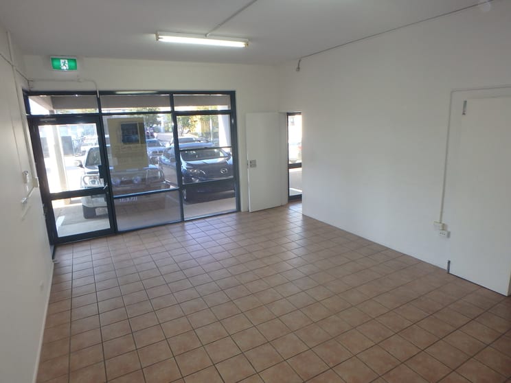 Click to view all images 2/12 Bimbil Street Albion QLD 4010 - Image 3