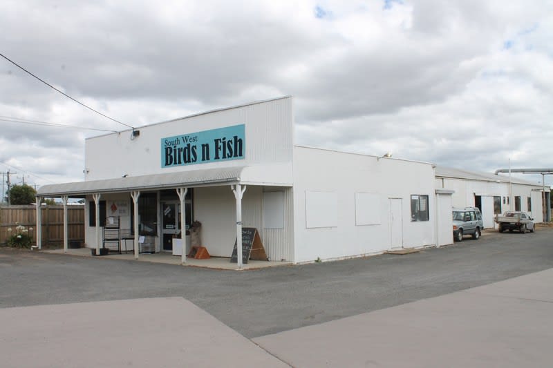 Click to view all images 1B Forrest Street Colac VIC 3250 - Image 2