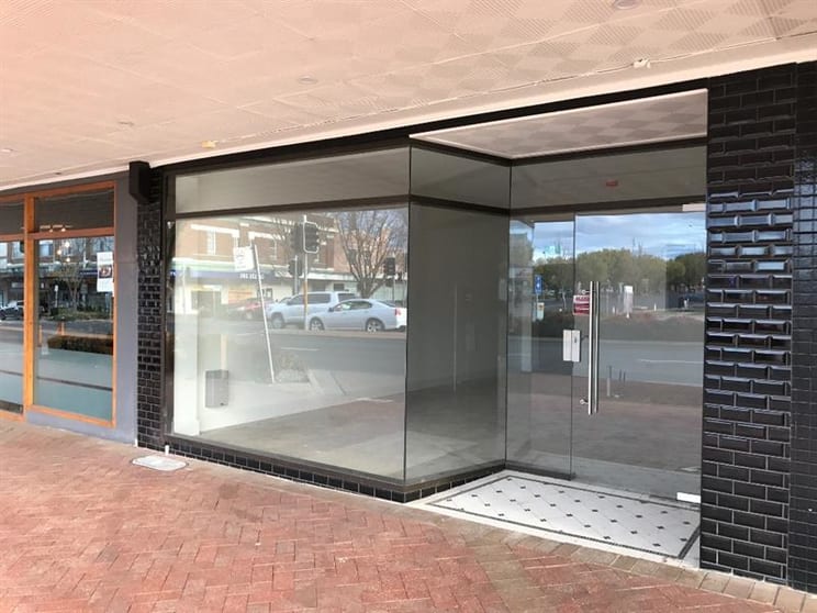 Click to view all images 118 Summer St Orange NSW 2800 - Image 2