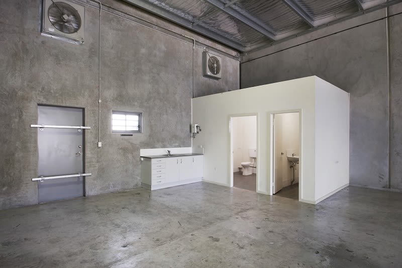 Click to view all images 2/24 Strathmore Road Caves Beach NSW 2281 - Image 3