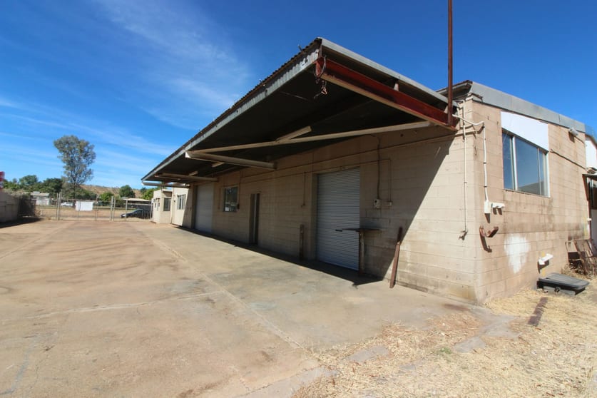 Click to view all images 23-25 Commercial Road Mount Isa QLD 4825 - Image 3