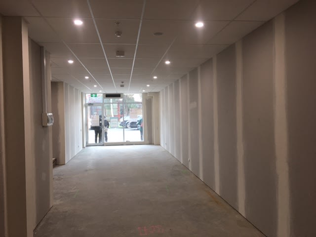 Click to view all images 2/44 Beach Street Frankston VIC 3199 - Image 3
