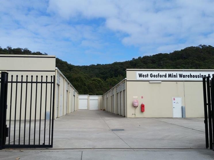 Click to view all images 22 & 23 20 Tathra Street West Gosford NSW 2250 - Image 1