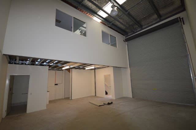 Click to view all images Burleigh Heads QLD 4220 - Image 1