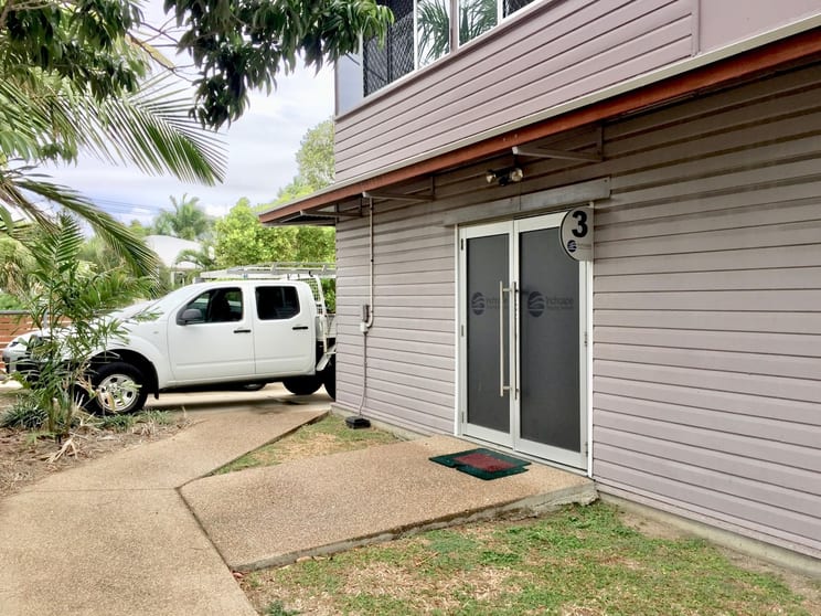GF/10 Cummins Street Hyde Park QLD 4812 - Image 3