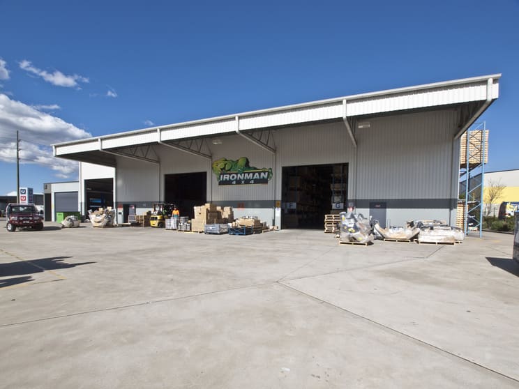 Click to view all images 9 Riverside Drive Mayfield West NSW 2304 - Image 3