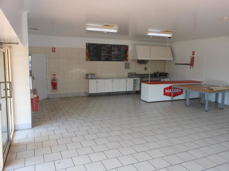 Click to view all images 18/77 Myall Street Dubbo NSW 2830 - Image 2