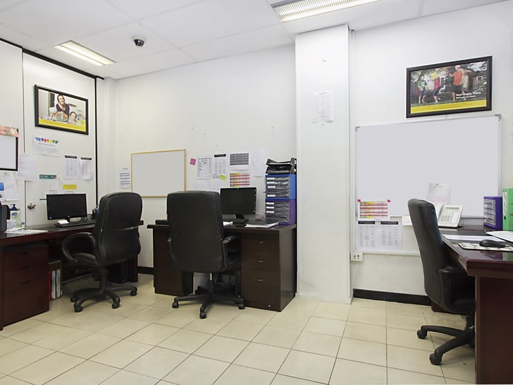 Click to view all images Flushcombe Road Blacktown NSW 2148 - Image 3