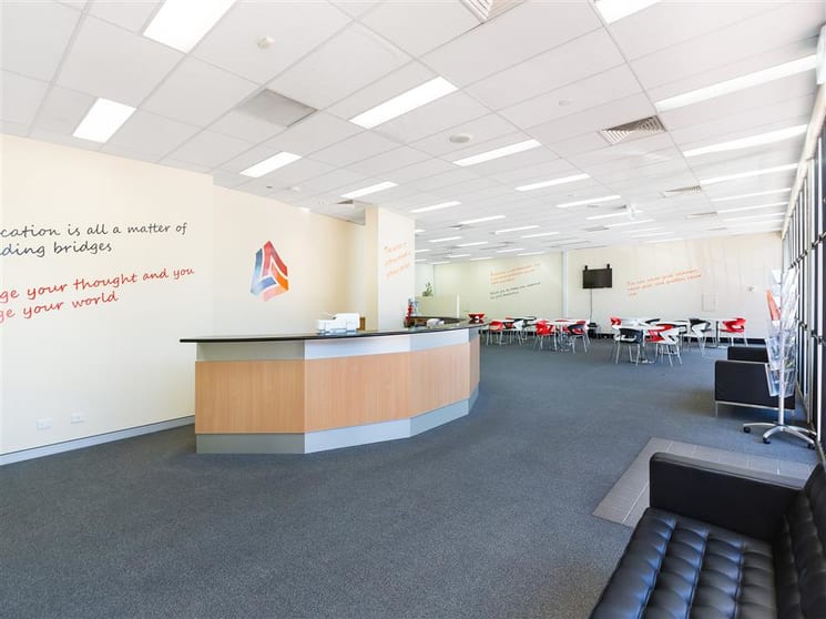 Click to view all images 6 Dewar Street Morley WA 6062 - Image 3