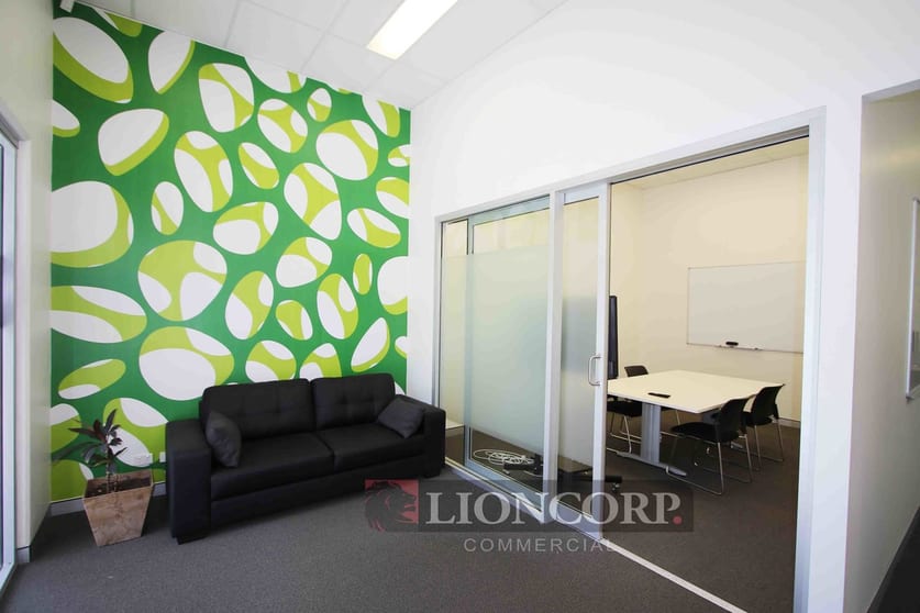 Click to view all images Underwood QLD 4119 - Image 2