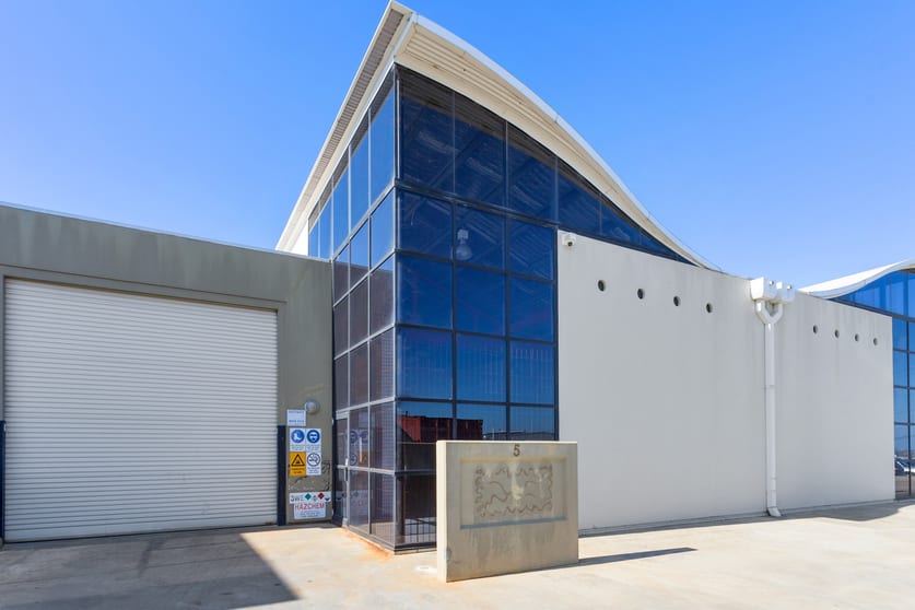 Click to view all images 3/37 Howson Way Bibra Lake WA 6163 - Image 3