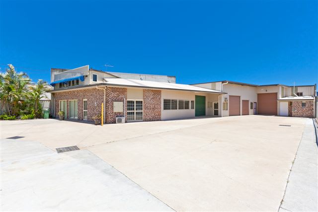 Click to view all images 1/6 Mond Street Thorneside QLD 4158 - Image 1