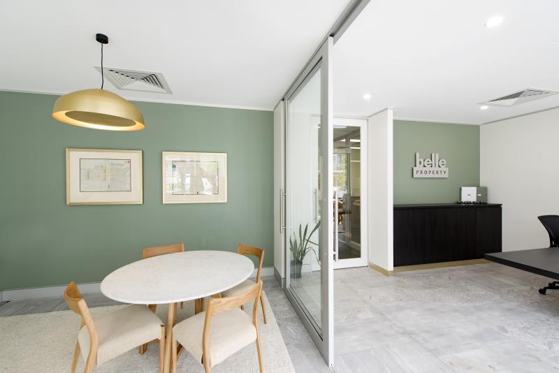 Click to view all images 50 Eastlake Parade Kingston ACT 2604 - Image 2