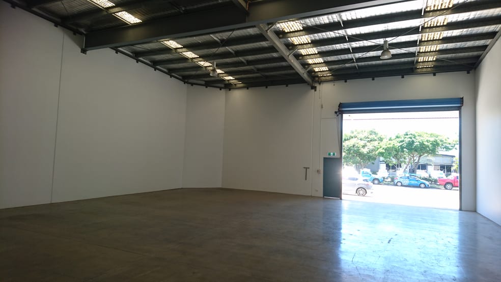 Click to view all images 2/5 Navigator Place Hendra QLD 4011 - Image 2
