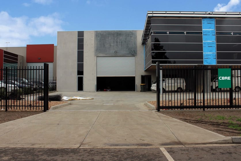 Click to view all images 2/14 Sunline Drive Truganina VIC 3029 - Image 3