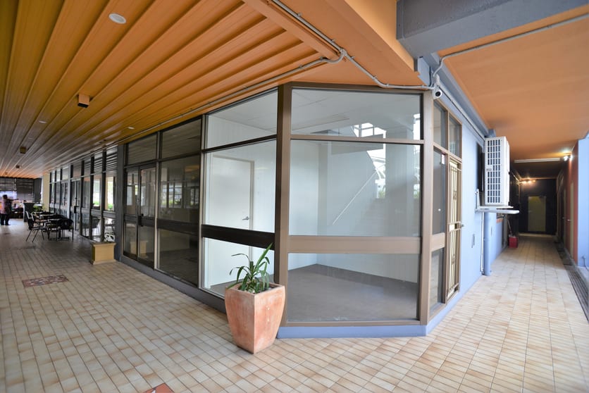 Click to view all images 4B/3360 Pacific Highway Springwood QLD 4127 - Image 2