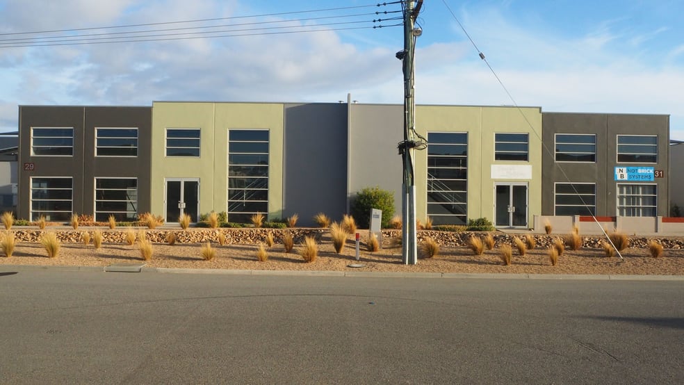 Click to view all images 1/29 Henry Wilson Drive Rosebud VIC 3939 - Image 3
