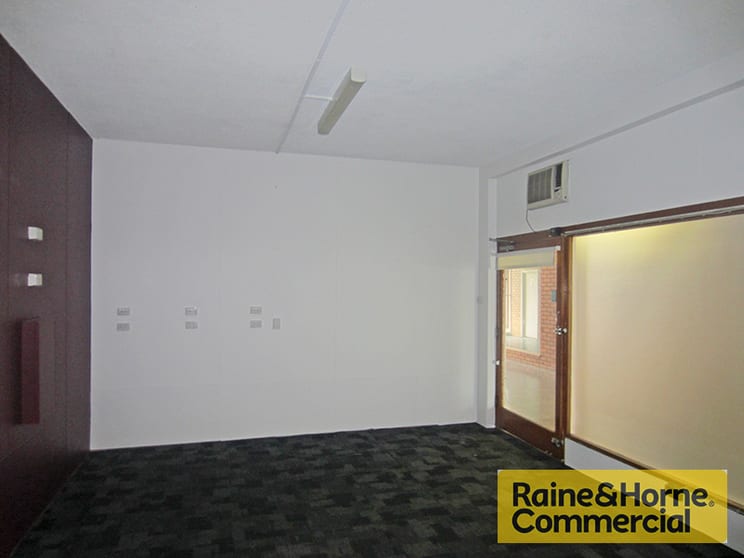 Click to view all images Everton Park QLD 4053 - Image 3