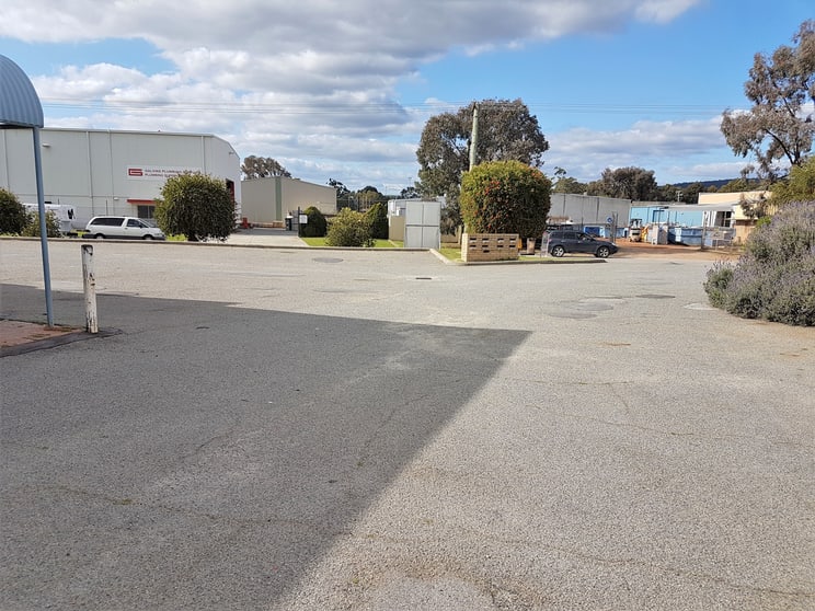 Click to view all images 7/1 Brant Rd Kelmscott WA 6111 - Image 2