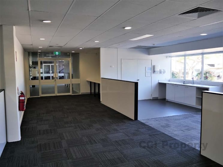 Click to view all images 6a Station Road Yeerongpilly QLD 4105 - Image 3