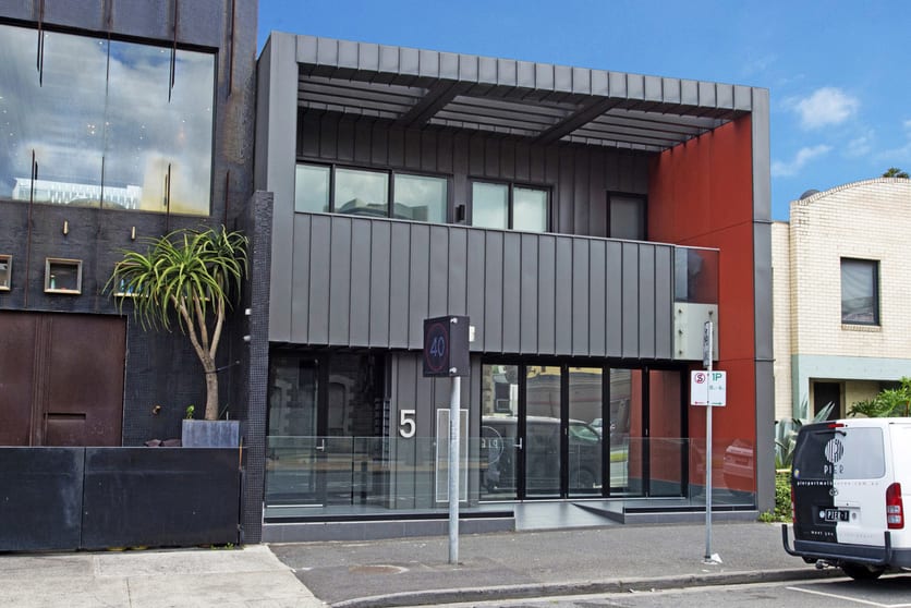 Click to view all images 5 Bay Street Port Melbourne VIC 3207 - Image 1