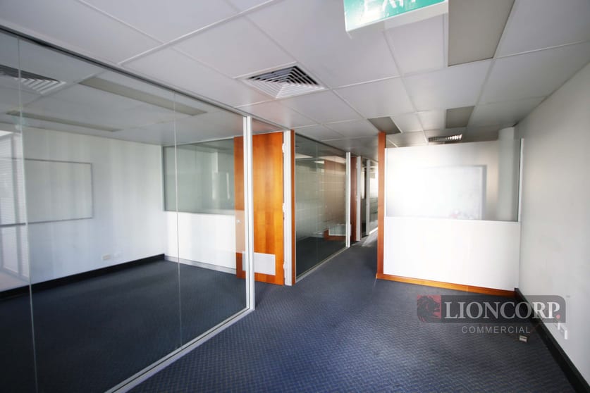 Click to view all images Upper Mount Gravatt QLD 4122 - Image 3