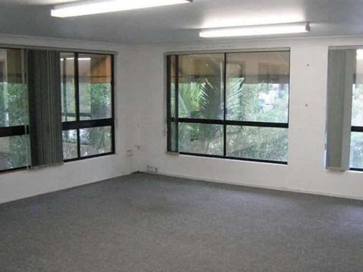 Click to view all images Burleigh Heads QLD 4220 - Image 3