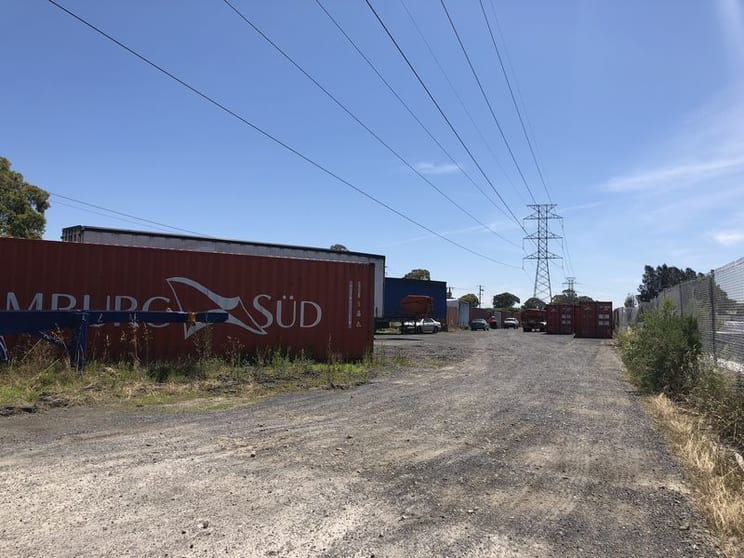 Click to view all images Rear/58 Whiteside Road (ENTRY FROM FAIRBANK RD) Clayton South VIC 3169 - Image 1