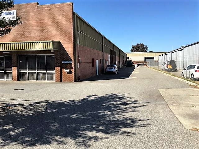Click to view all images 2/178-180 Star Street Carlisle WA 6101 - Image 1