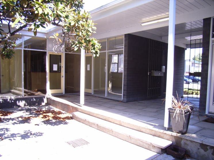 Click to view all images 3/251 Latrobe Terrace Geelong VIC 3220 - Image 2