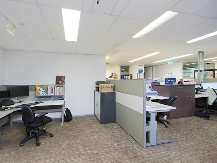 Click to view all images 2/265 Wharf Road Newcastle NSW 2300 - Image 3