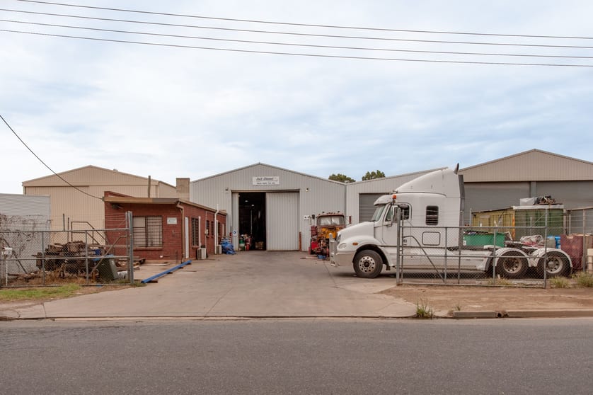 Click to view all images 2/9-11 North Tce Wingfield SA 5013 - Image 1