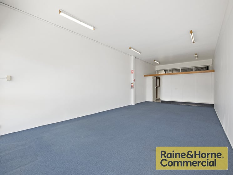 Click to view all images Chermside West QLD 4032 - Image 3