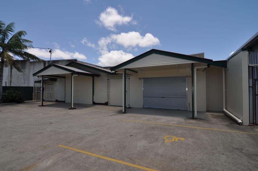 Click to view all images 8 Keane Street Currajong QLD 4812 - Image 2
