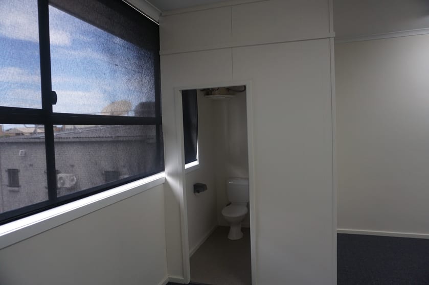 Click to view all images 1/242 Princes Highway Corrimal NSW 2518 - Image 3