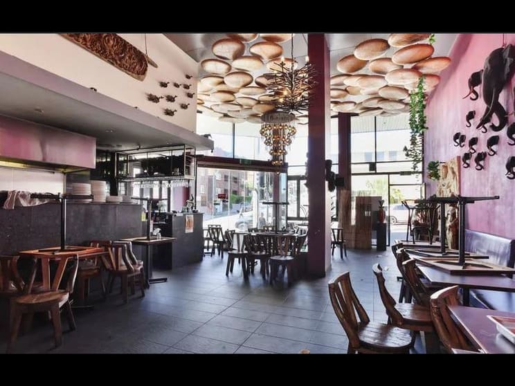 Click to view all images 196 Coogee Bay Rd Coogee NSW 2034 - Image 3