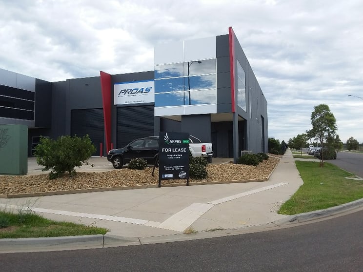 Click to view all images 5/82 Eucumbene Drive Ravenhall VIC 3023 - Image 1