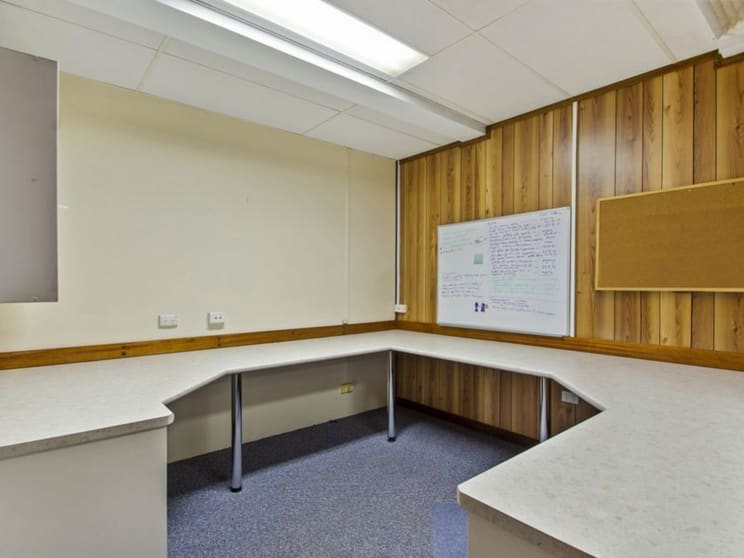 Click to view all images 5 Bell Street Toowoomba City QLD 4350 - Image 2