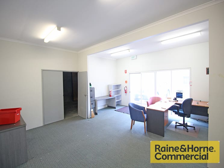 Click to view all images 10/10 Prosperity Place Geebung QLD 4034 - Image 2