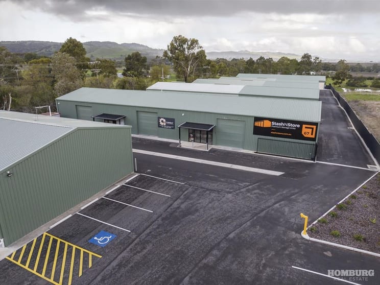 Click to view all images Corner Basedow & Menge Road Tanunda SA 5352 - Image 2