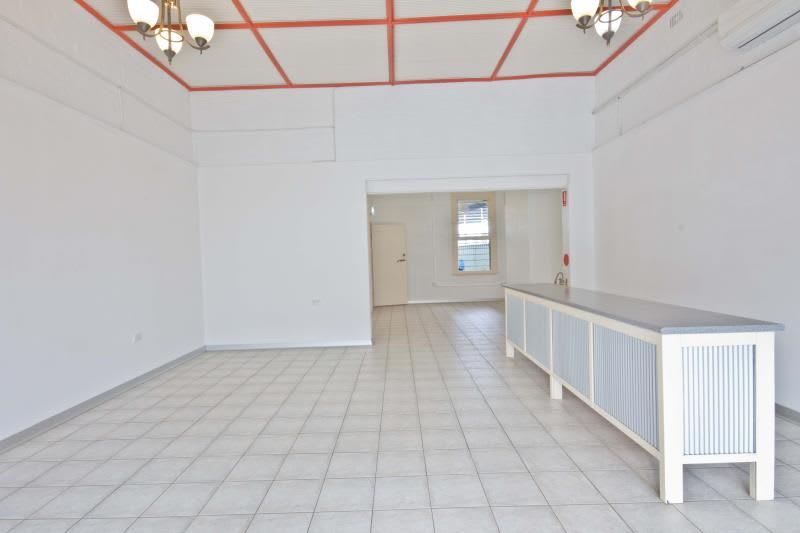 Click to view all images 71 John Street Singleton NSW 2330 - Image 2