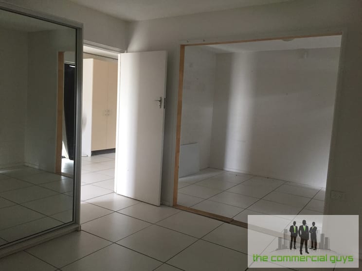 Click to view all images 1263 Anzac Avenue Kallangur QLD 4503 - Image 3