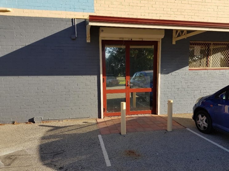 Click to view all images 89C Jull Street Armadale WA 6112 - Image 2