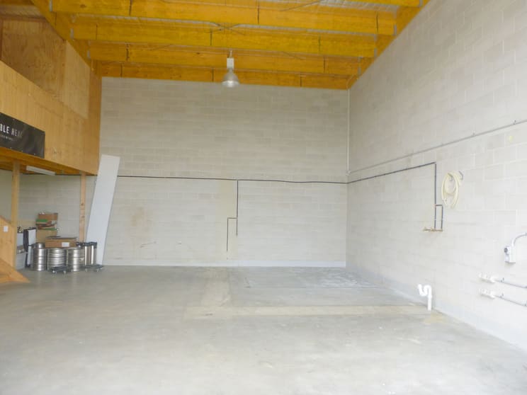 Click to view all images Unit 1, 160 BUNGANA WAY Cambridge TAS 7170 - Image 3